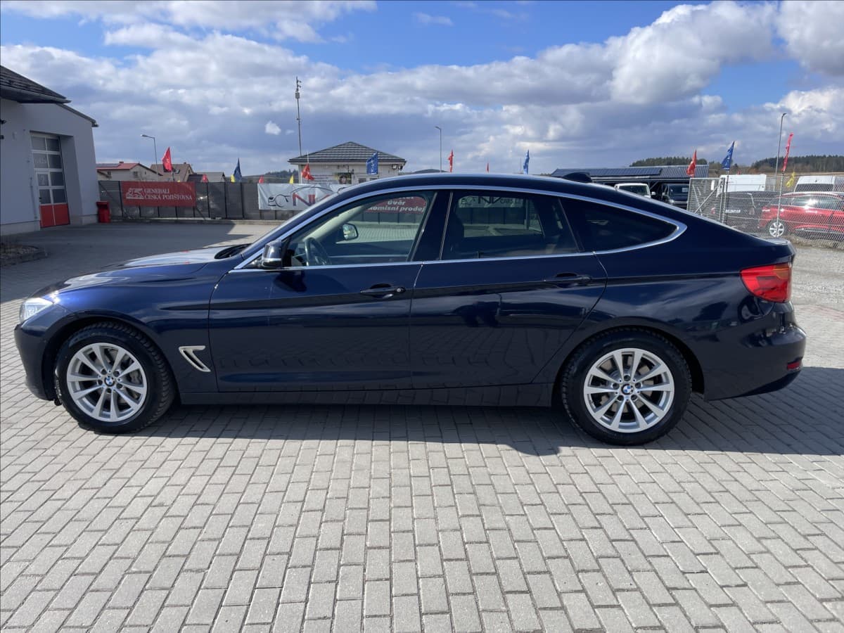 2015 BMW 3-SERIES - 2