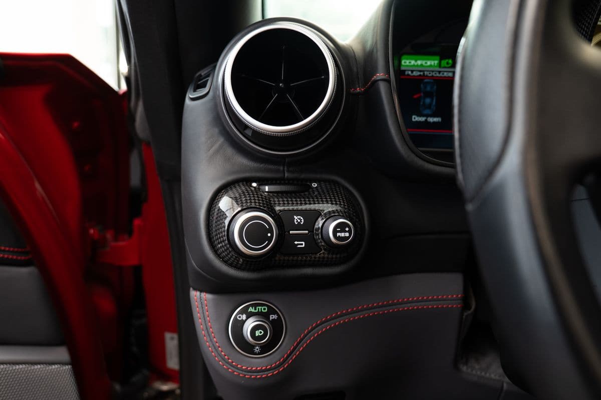 2020 Ferrari PORTOFINO - 18