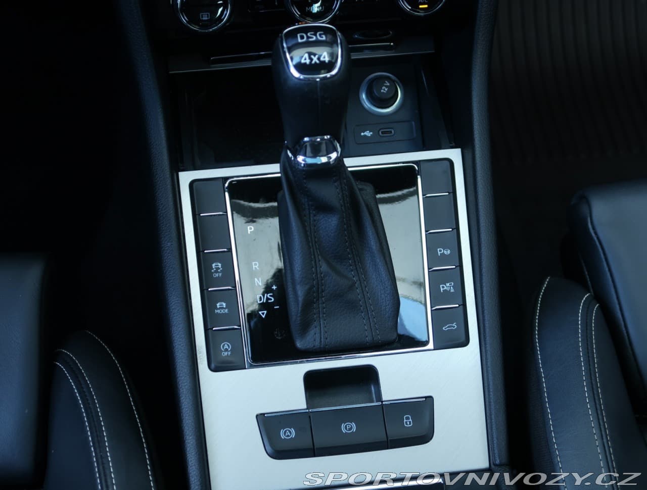2020 Škoda SUPERB - 13