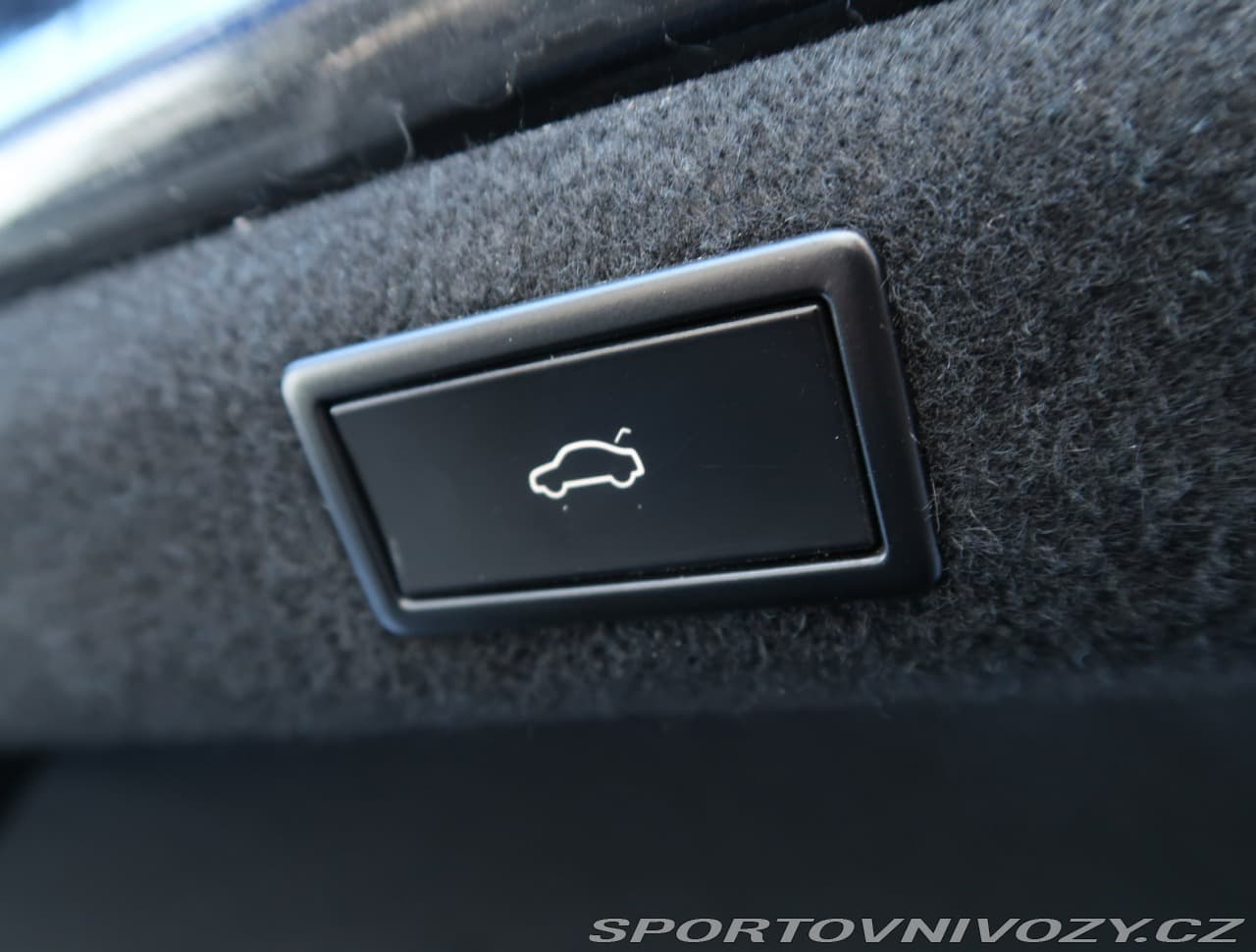 2020 Škoda SUPERB - 16