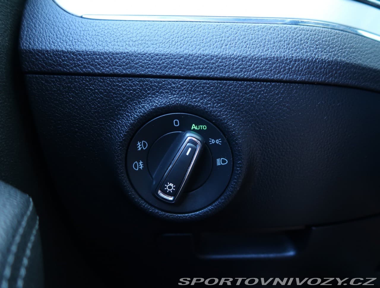 2020 Škoda SUPERB - 19