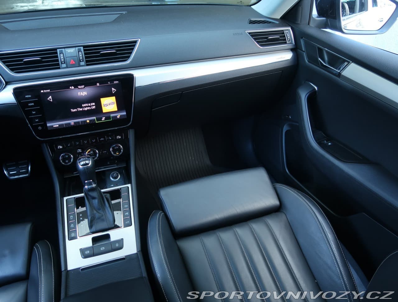 2020 Škoda SUPERB - 8
