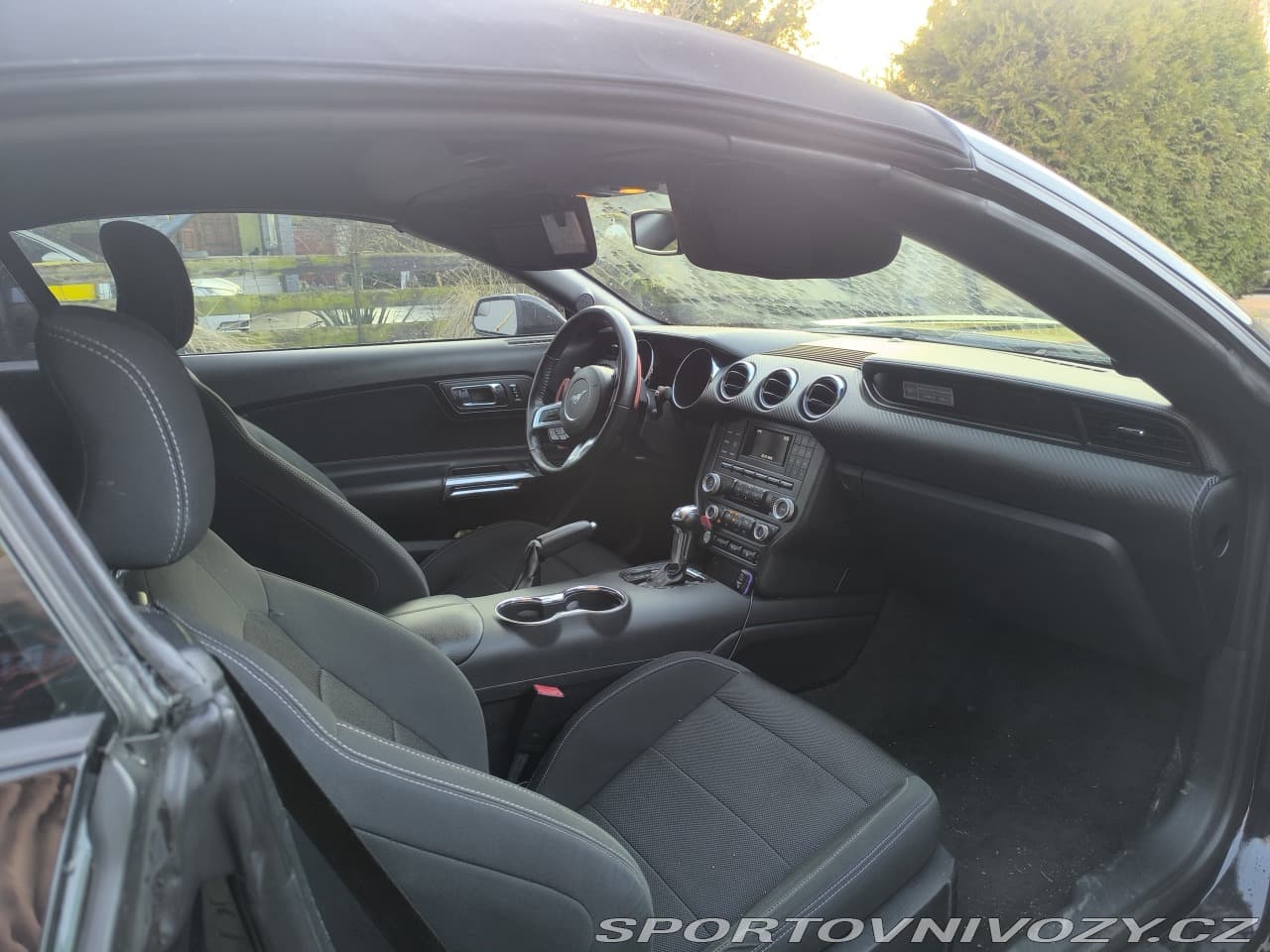 2016 Ford MUSTANG - 11