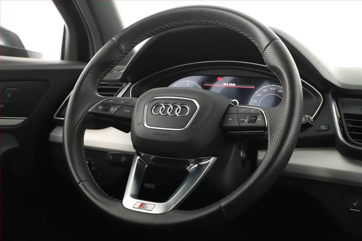 2022 Audi SQ5 - 8