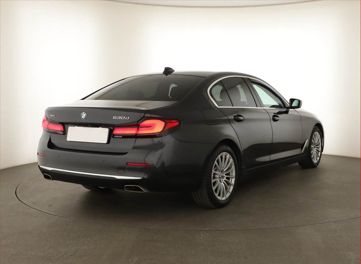 2023 BMW 5-SERIES - 5