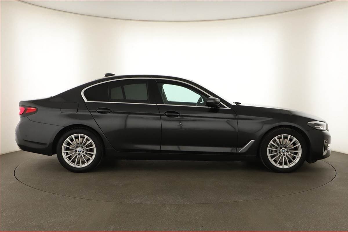 2023 BMW 5-SERIES - 6