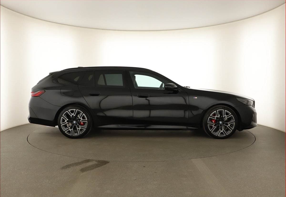 2025 BMW 5-SERIES - 6