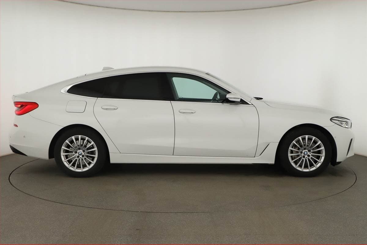 2022 BMW 6-SERIES - 6