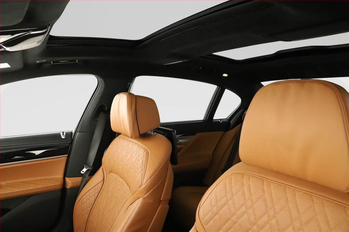 2019 BMW 7-SERIES - 17