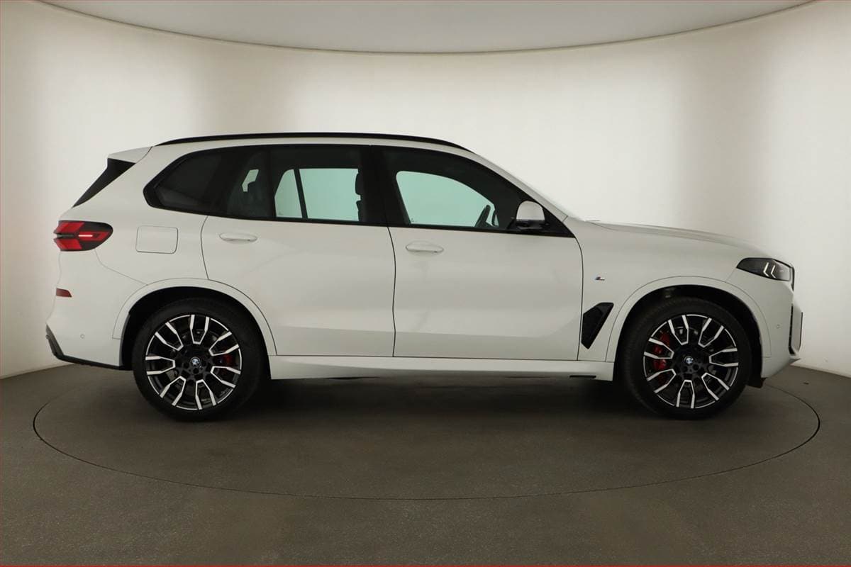 2023 BMW X5 - 6