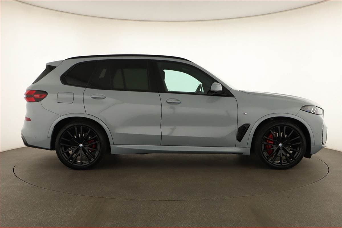 2025 BMW X5 - 6