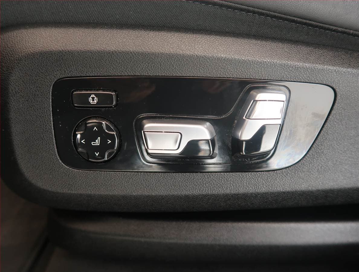 2021 BMW X6 - 15