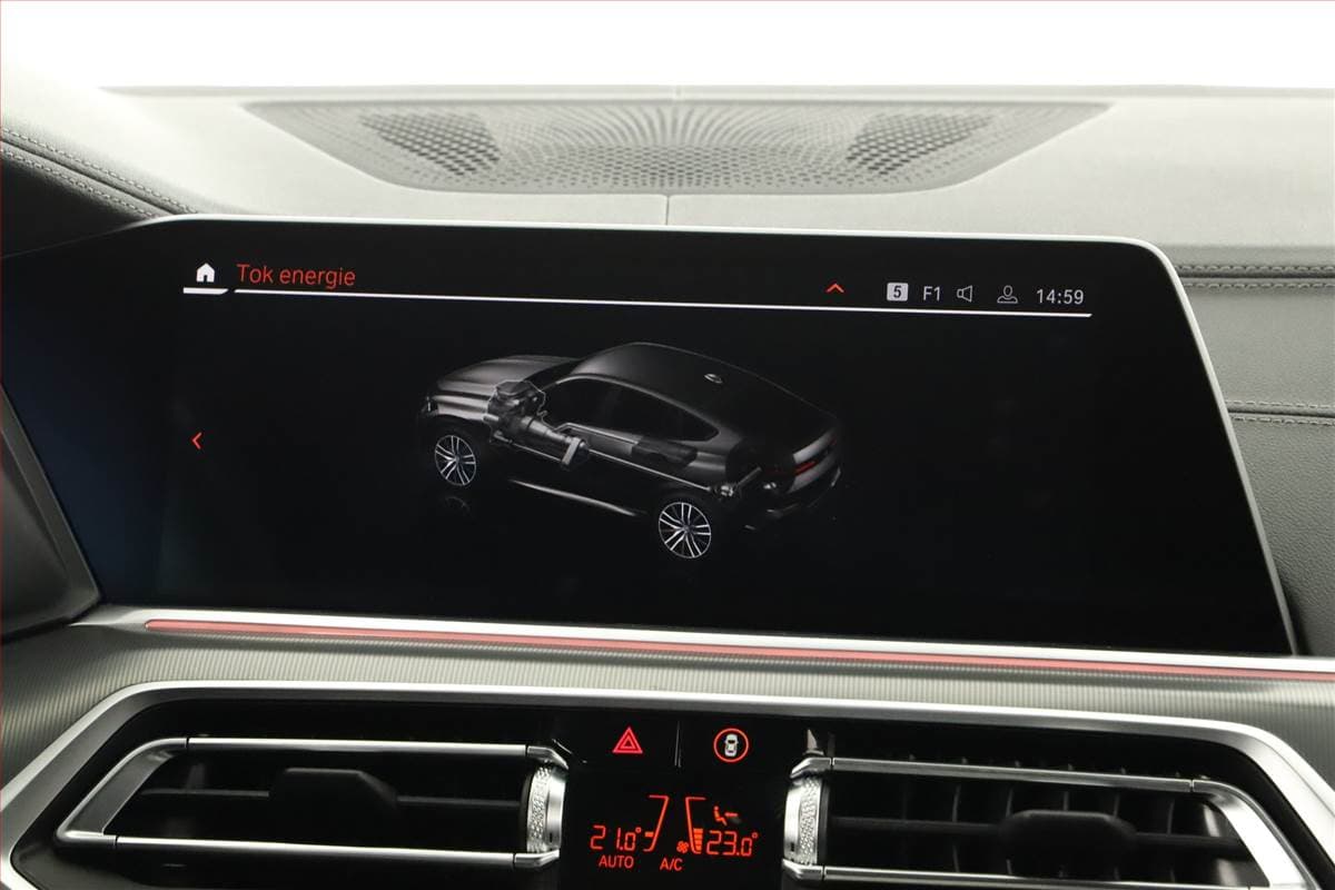 2022 BMW X6 - 16