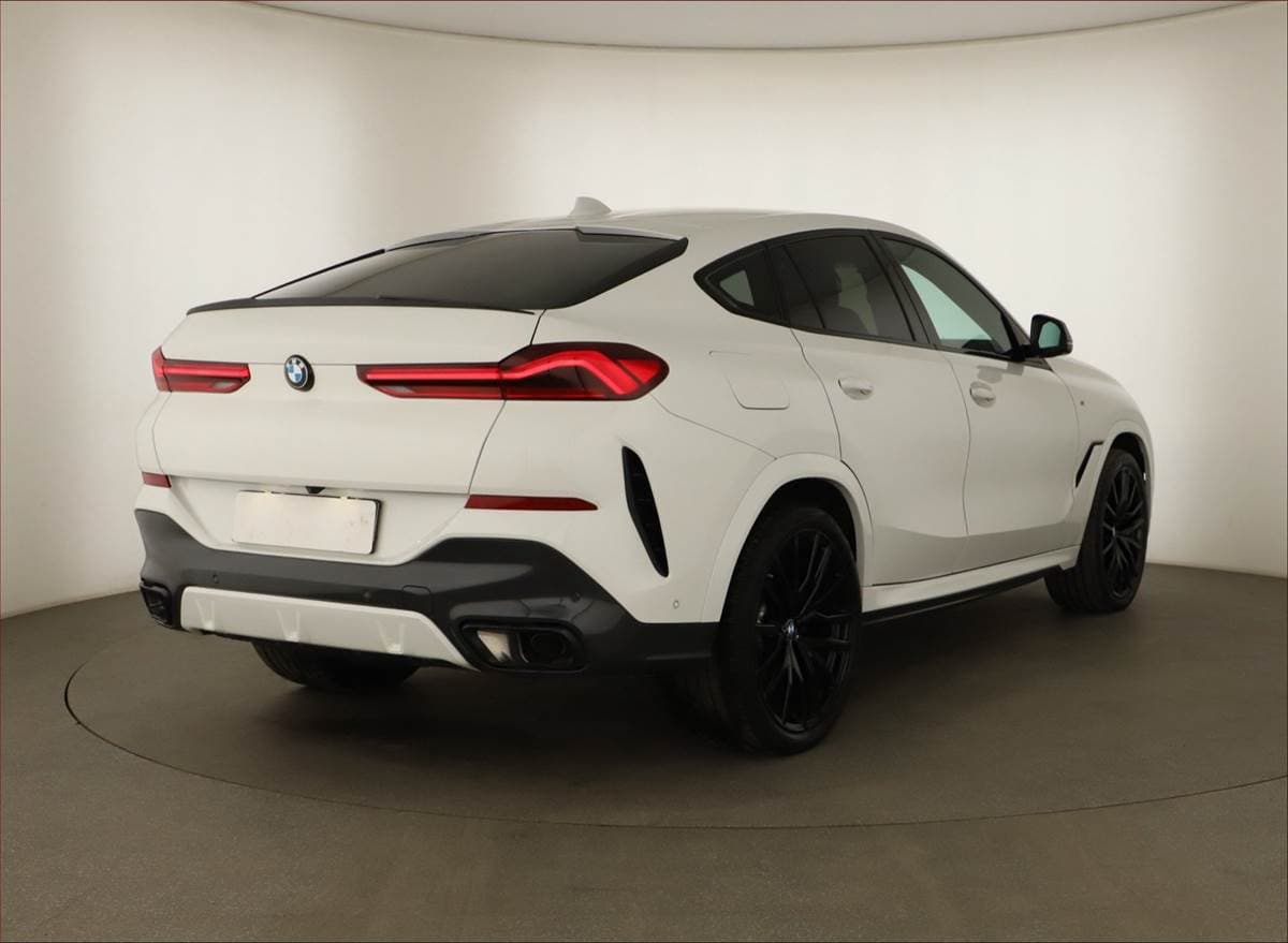 2022 BMW X6 - 5