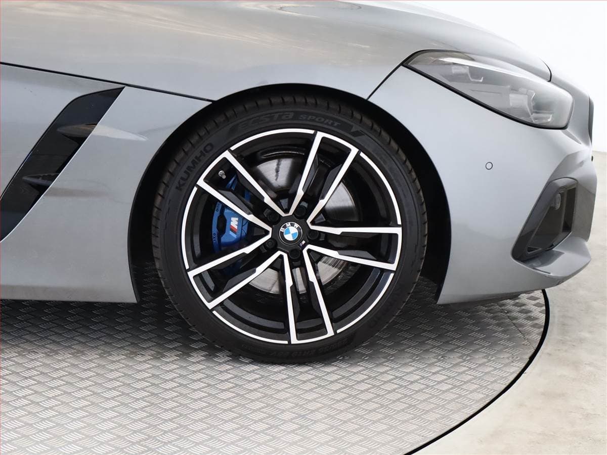 2024 BMW Z4 - 12
