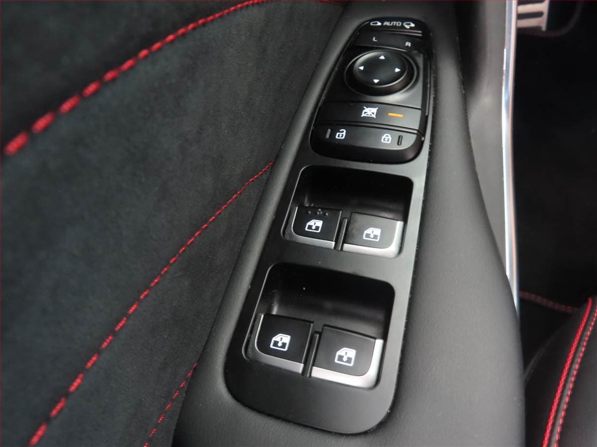 2023 Kia STINGER - 16
