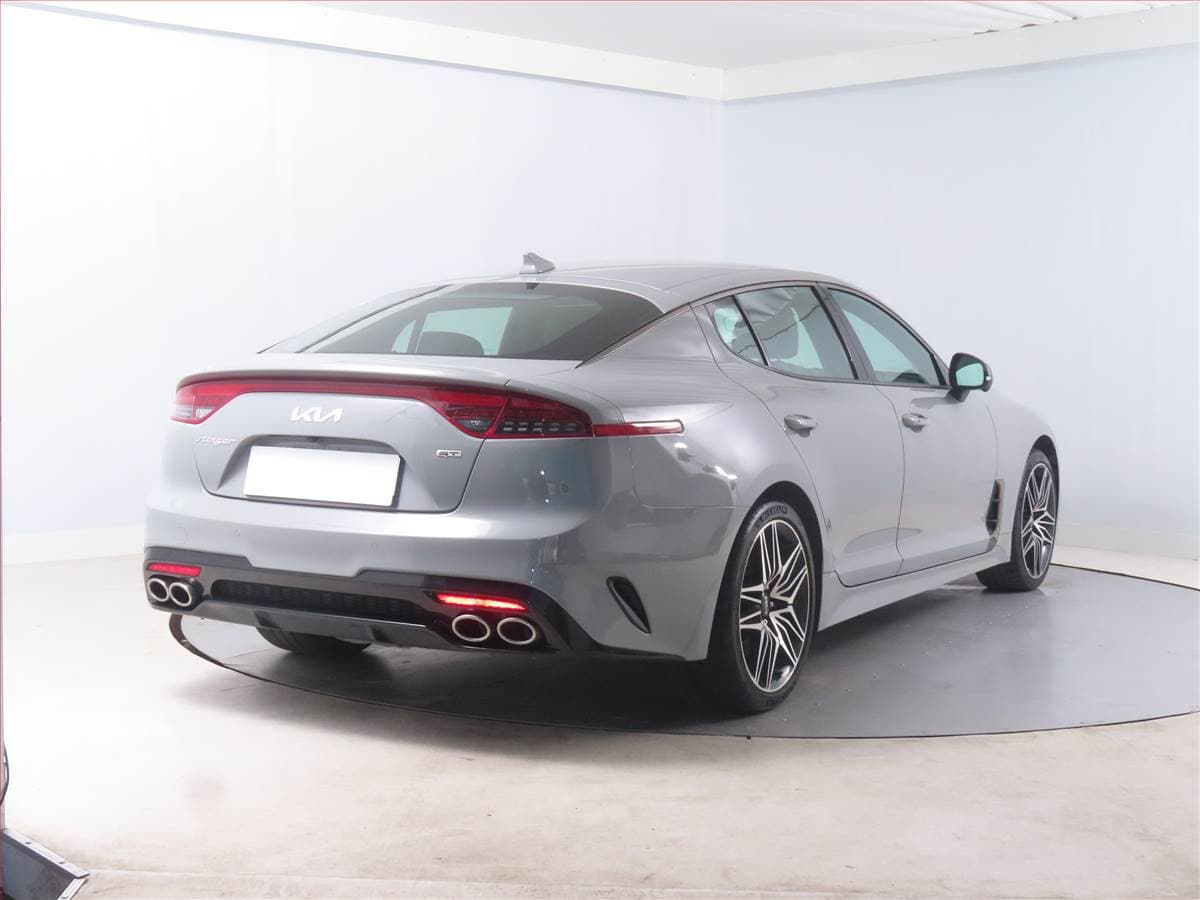 2023 Kia STINGER - 5