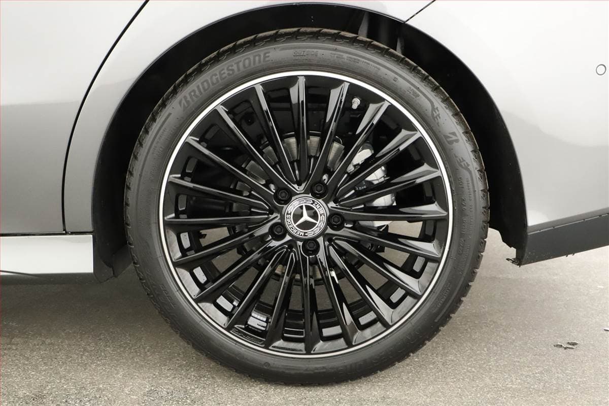 2025 Mercedes-Benz CLA - 12