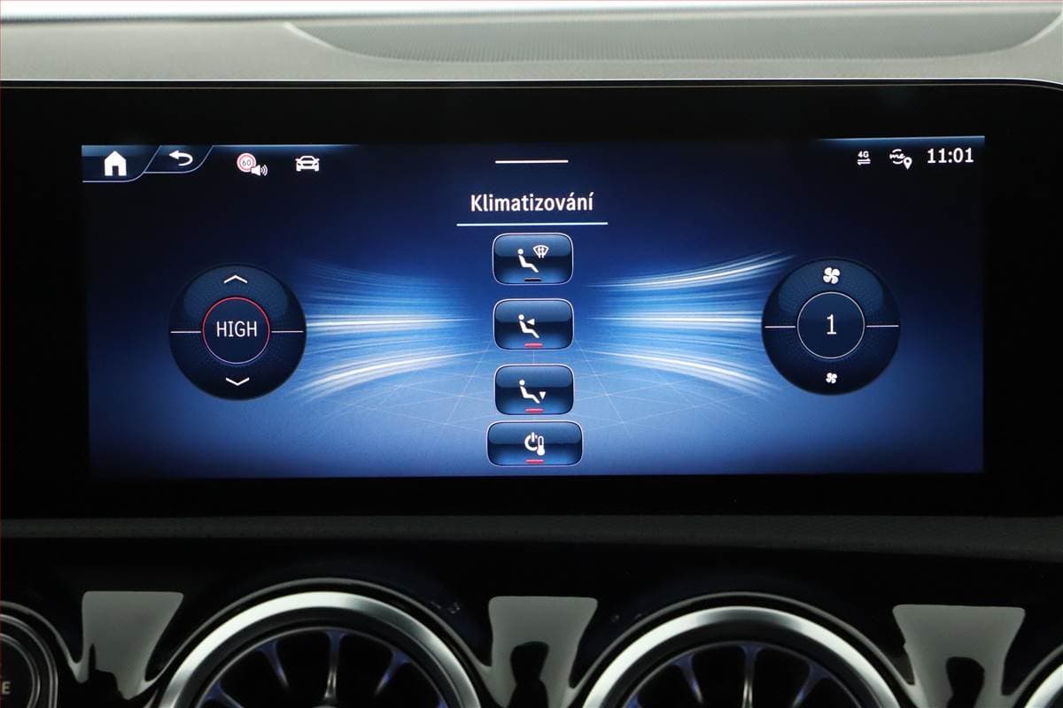 2025 Mercedes-Benz CLA - 18