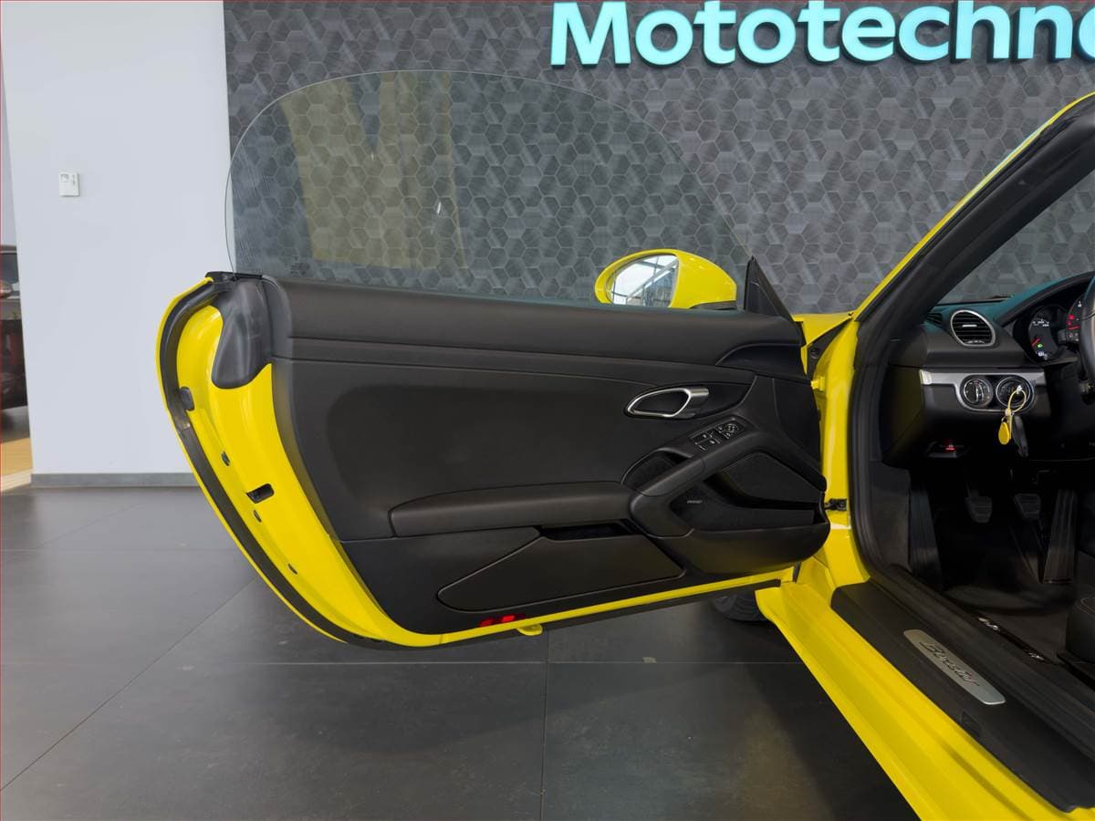 2019 Porsche BOXSTER - 11