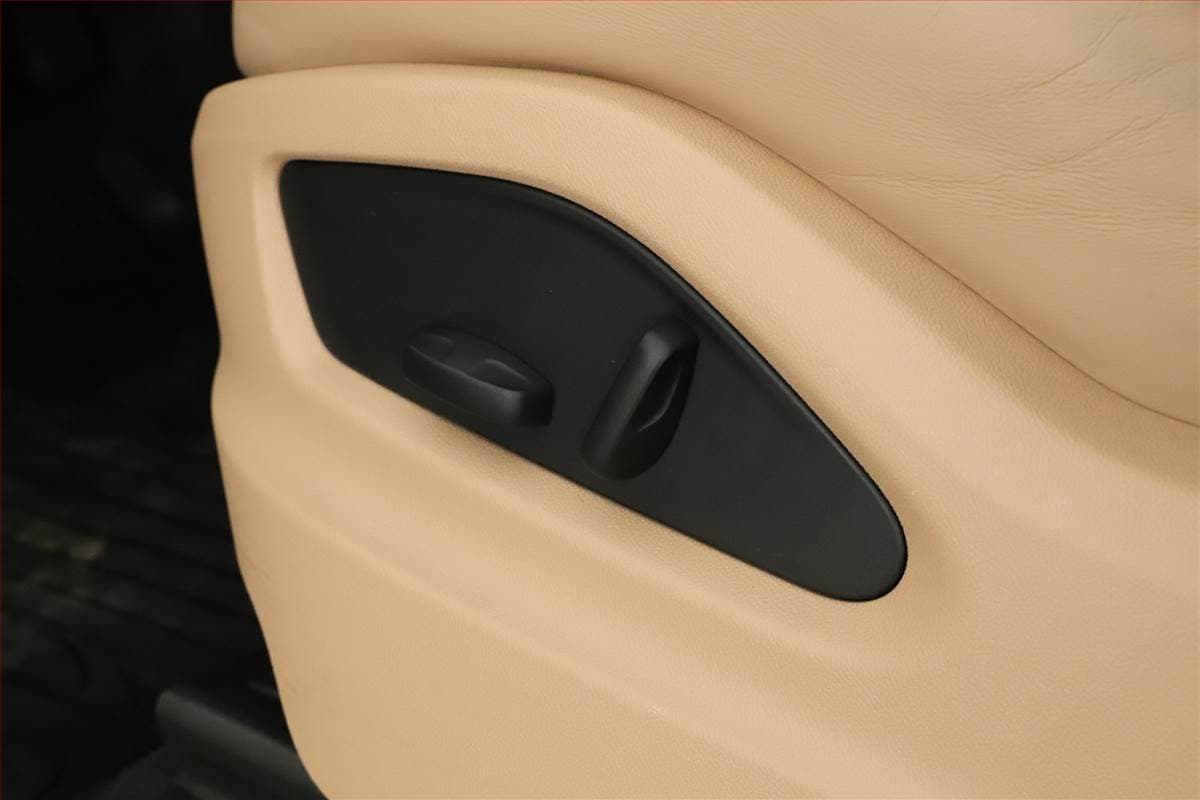 2022 Porsche CAYENNE - 17