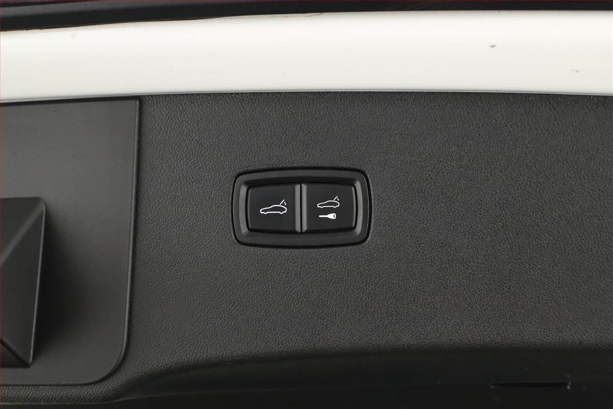 2022 Porsche CAYENNE - 18