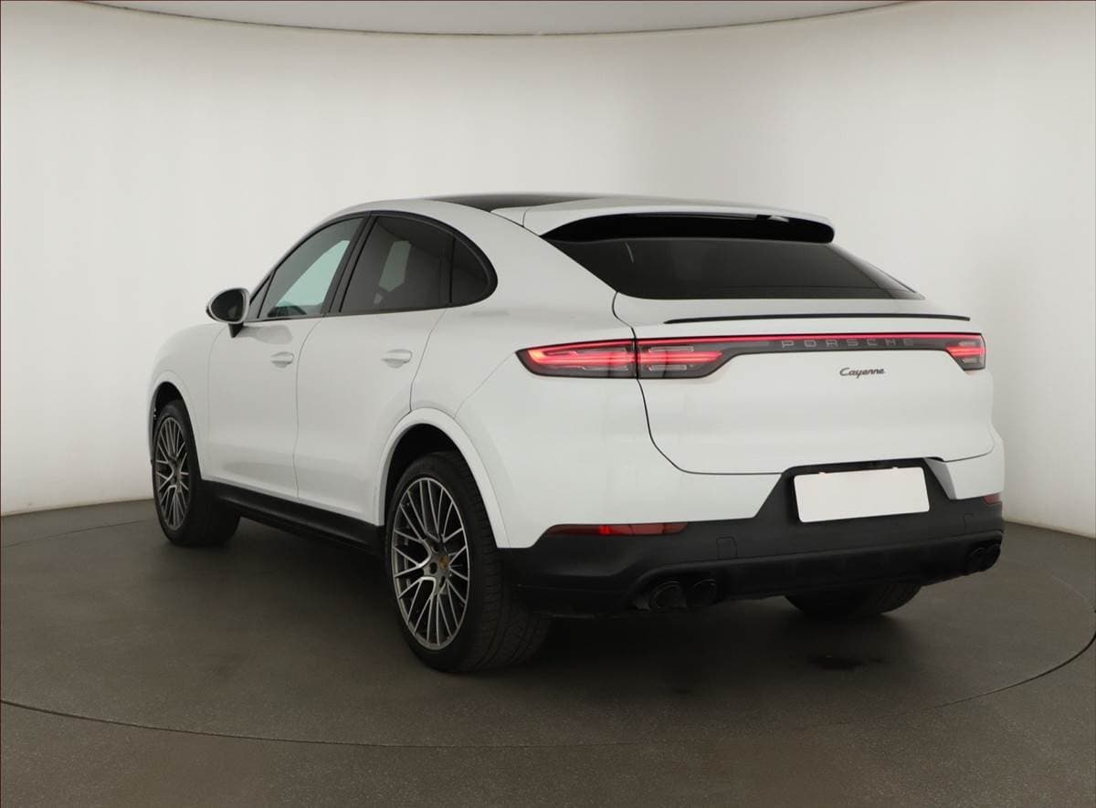 2022 Porsche CAYENNE - 4