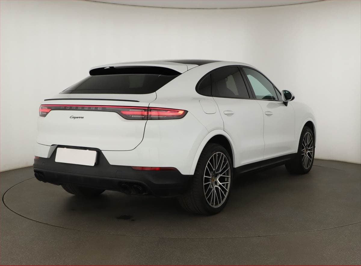 2022 Porsche CAYENNE - 5