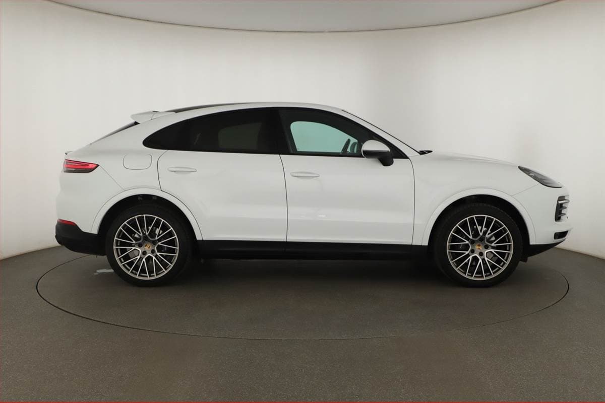 2022 Porsche CAYENNE - 6