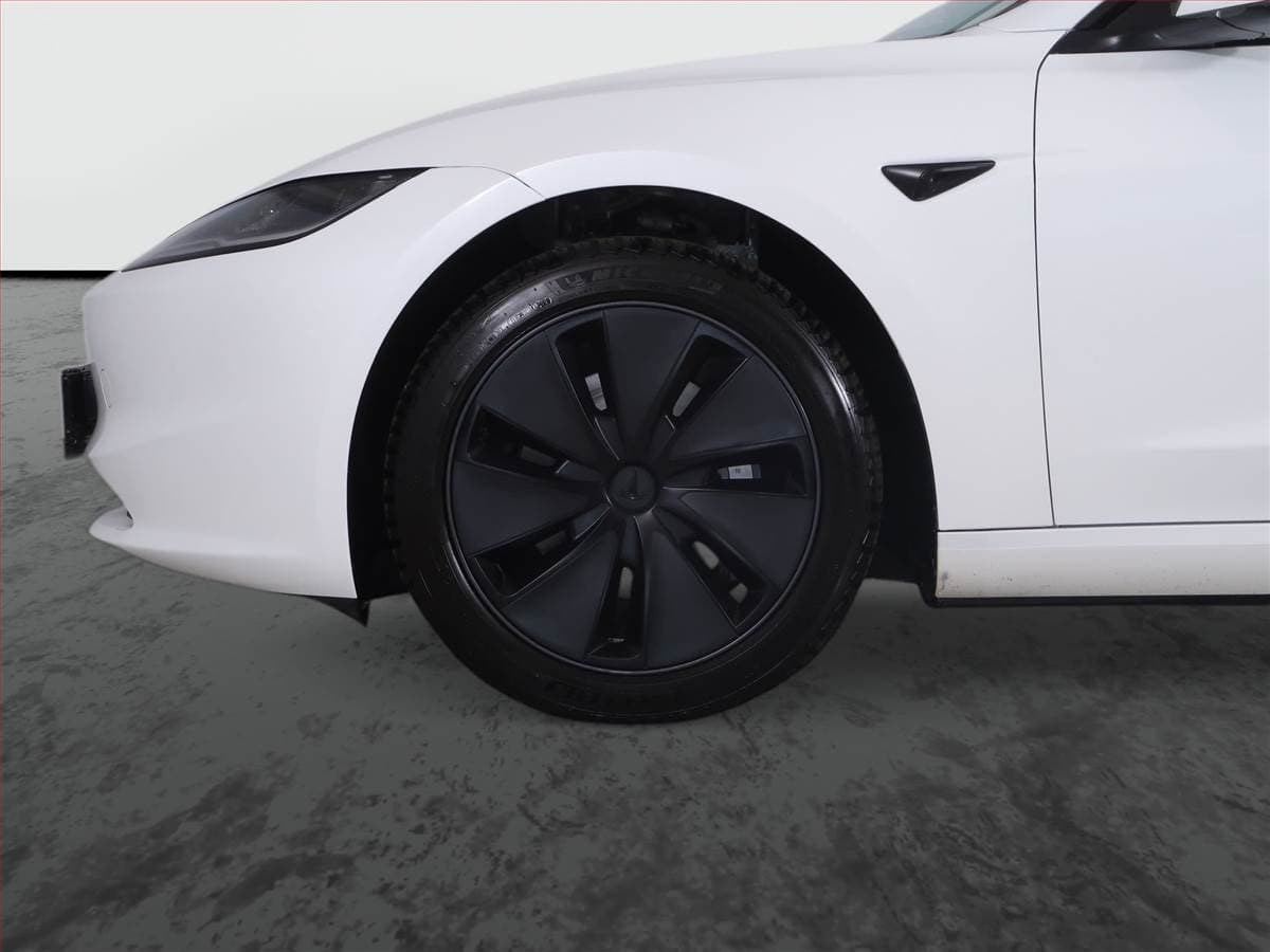 2024 Tesla MODEL 3 - 15
