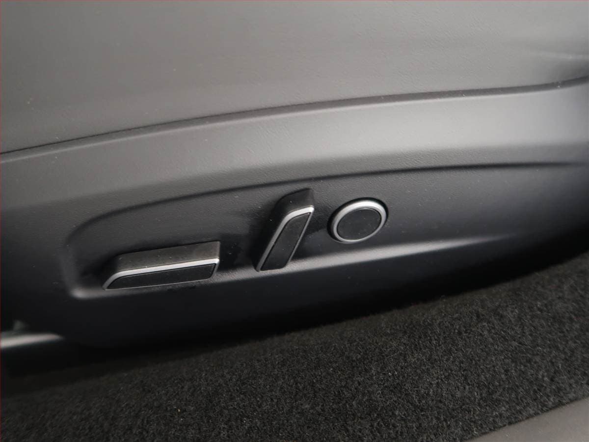 2024 Tesla MODEL 3 - 18