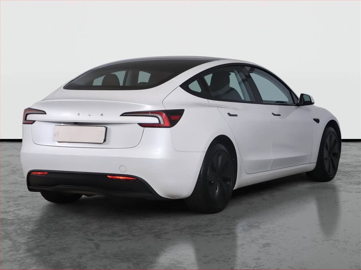 2024 Tesla MODEL 3 - 5
