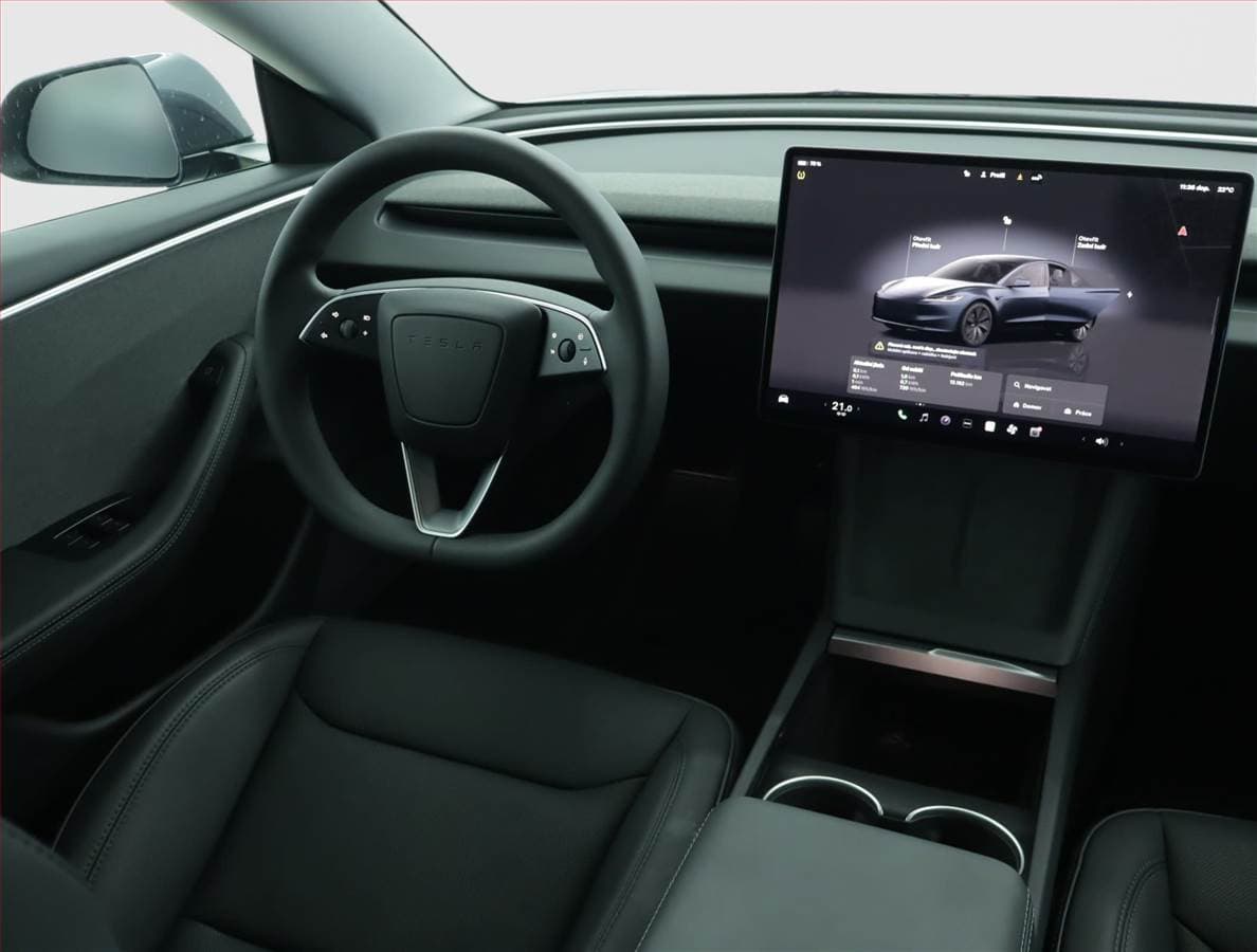 2025 Tesla MODEL 3 - 7