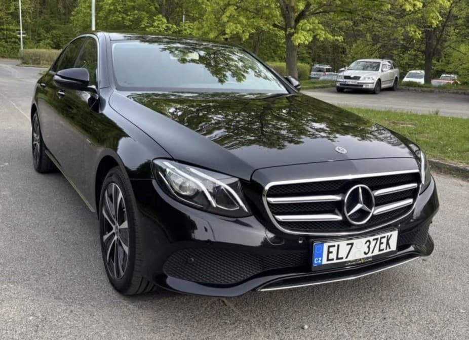 2020 Mercedes-Benz E-CLASS - 11