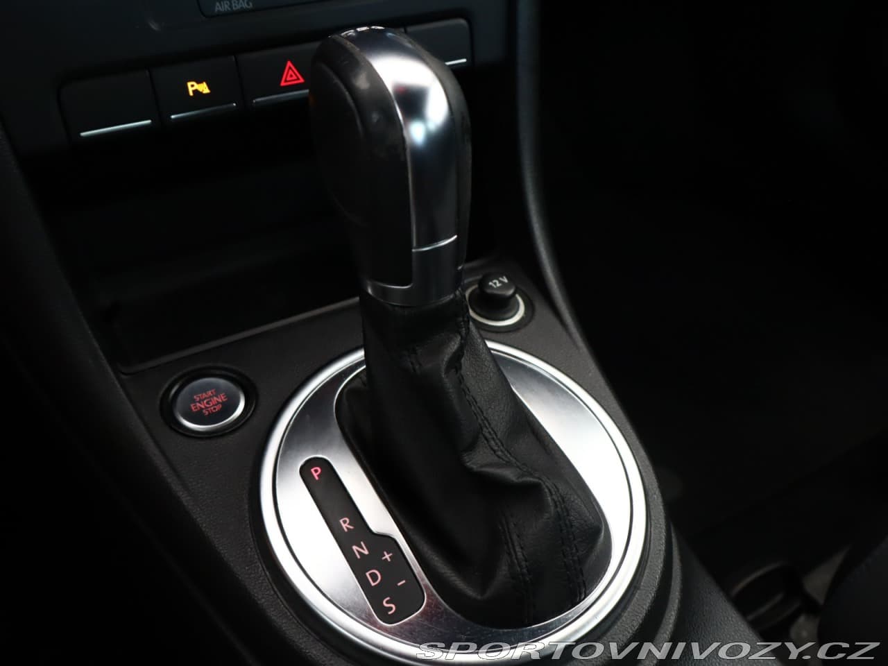 2012 Volkswagen BEETLE - 10
