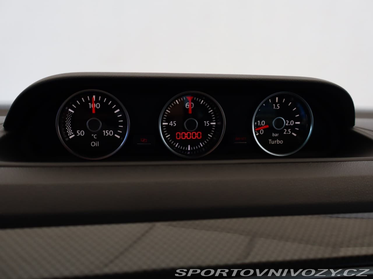 2012 Volkswagen BEETLE - 14