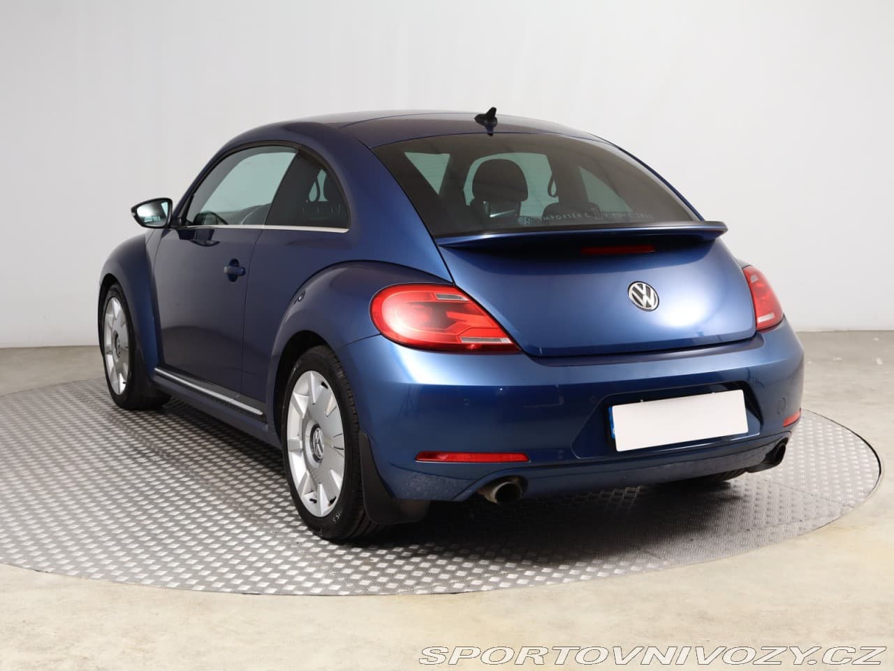 2012 Volkswagen BEETLE - 4