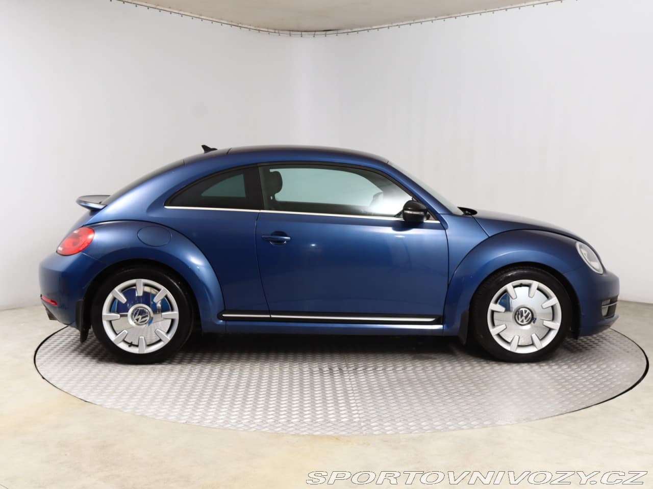 2012 Volkswagen BEETLE - 6