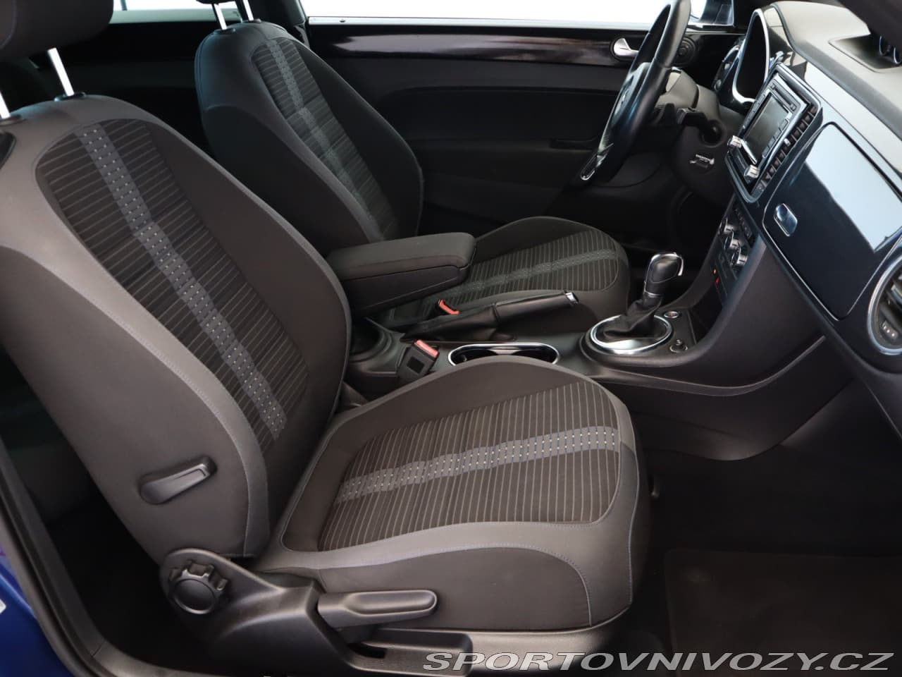 2012 Volkswagen BEETLE - 7