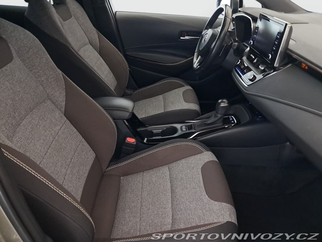 2021 Toyota COROLLA - 9