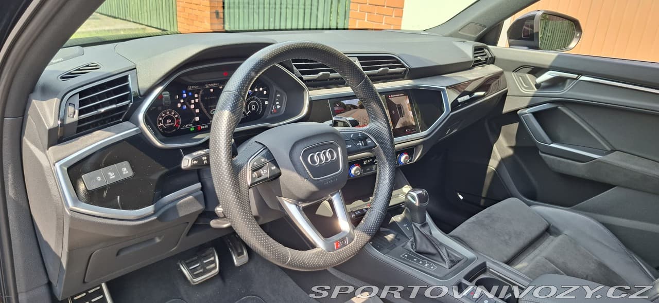 2022 Audi RS Q3 - 8