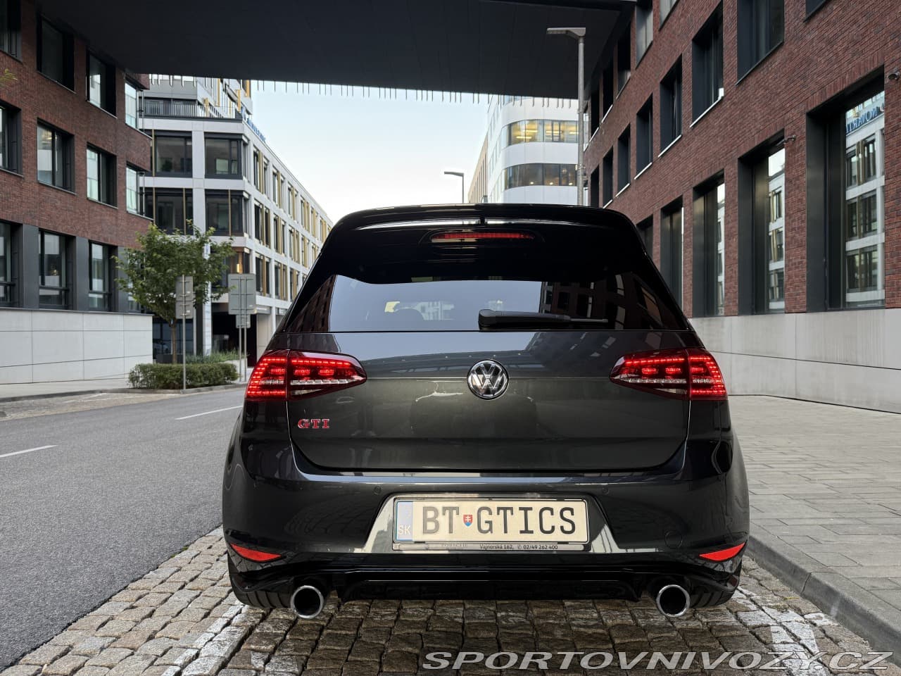 2016 Volkswagen GOLF