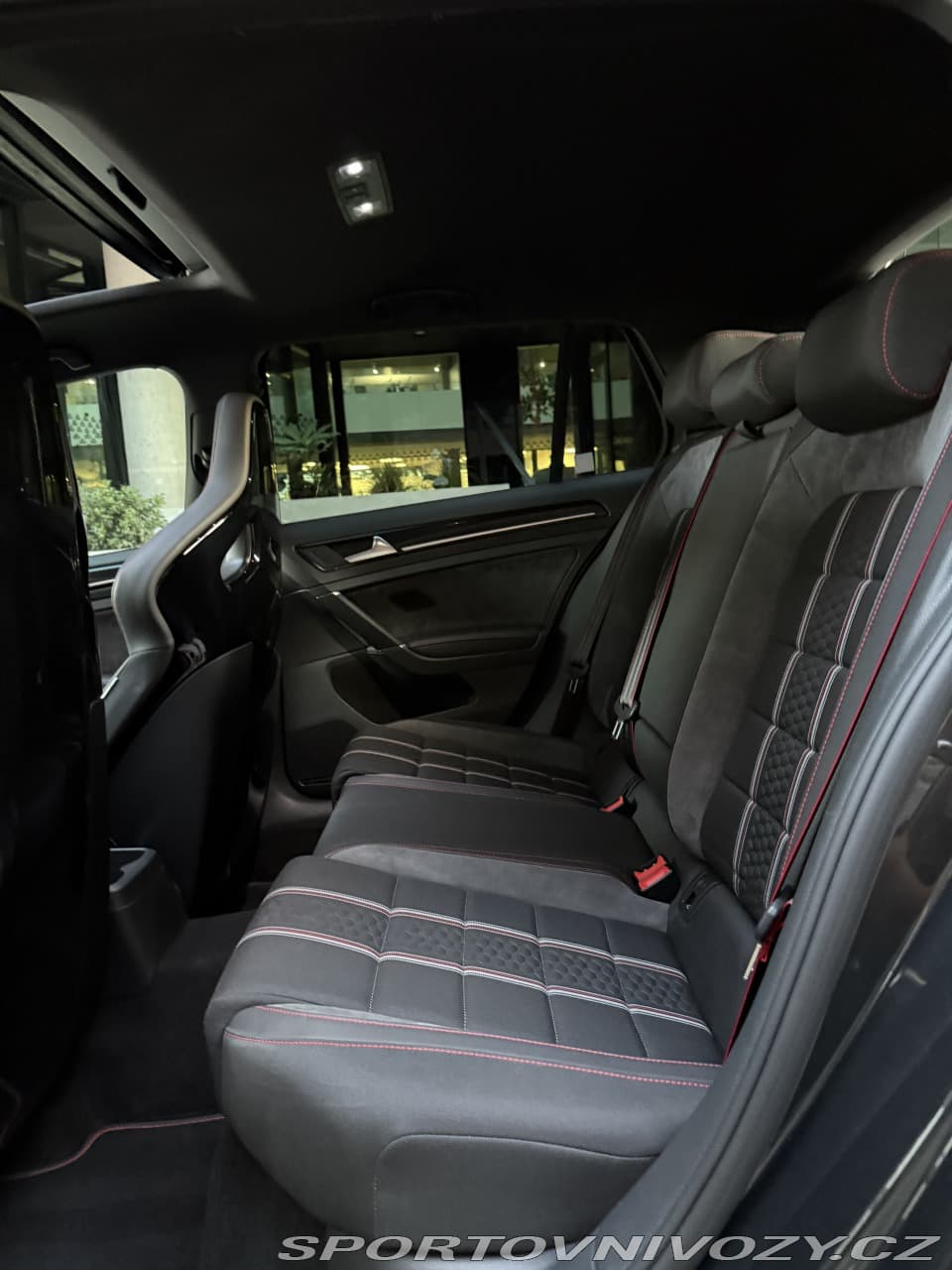 2016 Volkswagen GOLF - 11