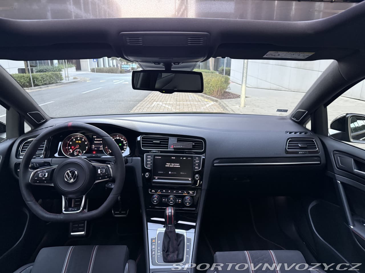2016 Volkswagen GOLF - 16