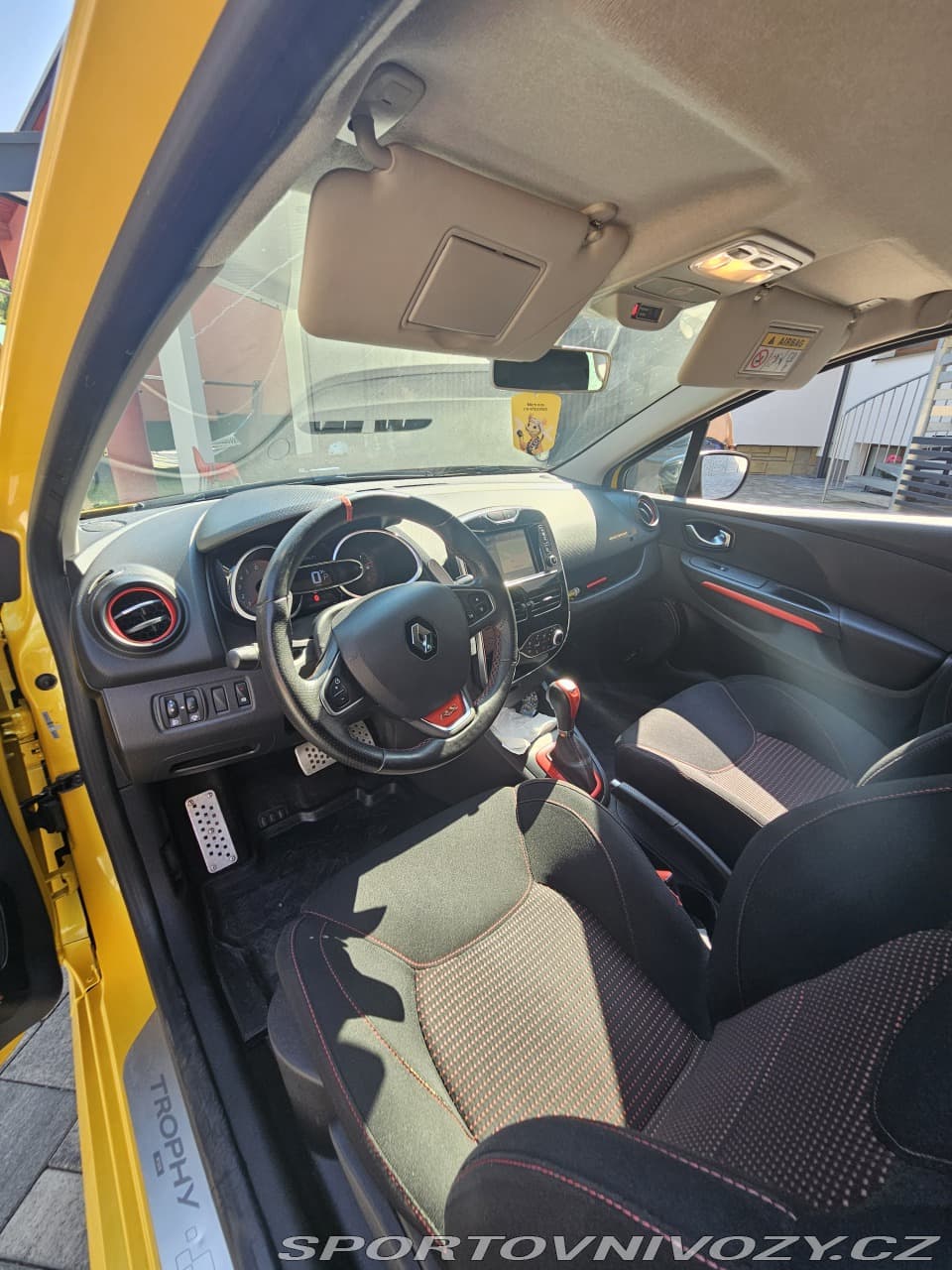 2016 Renault CLIO - 10