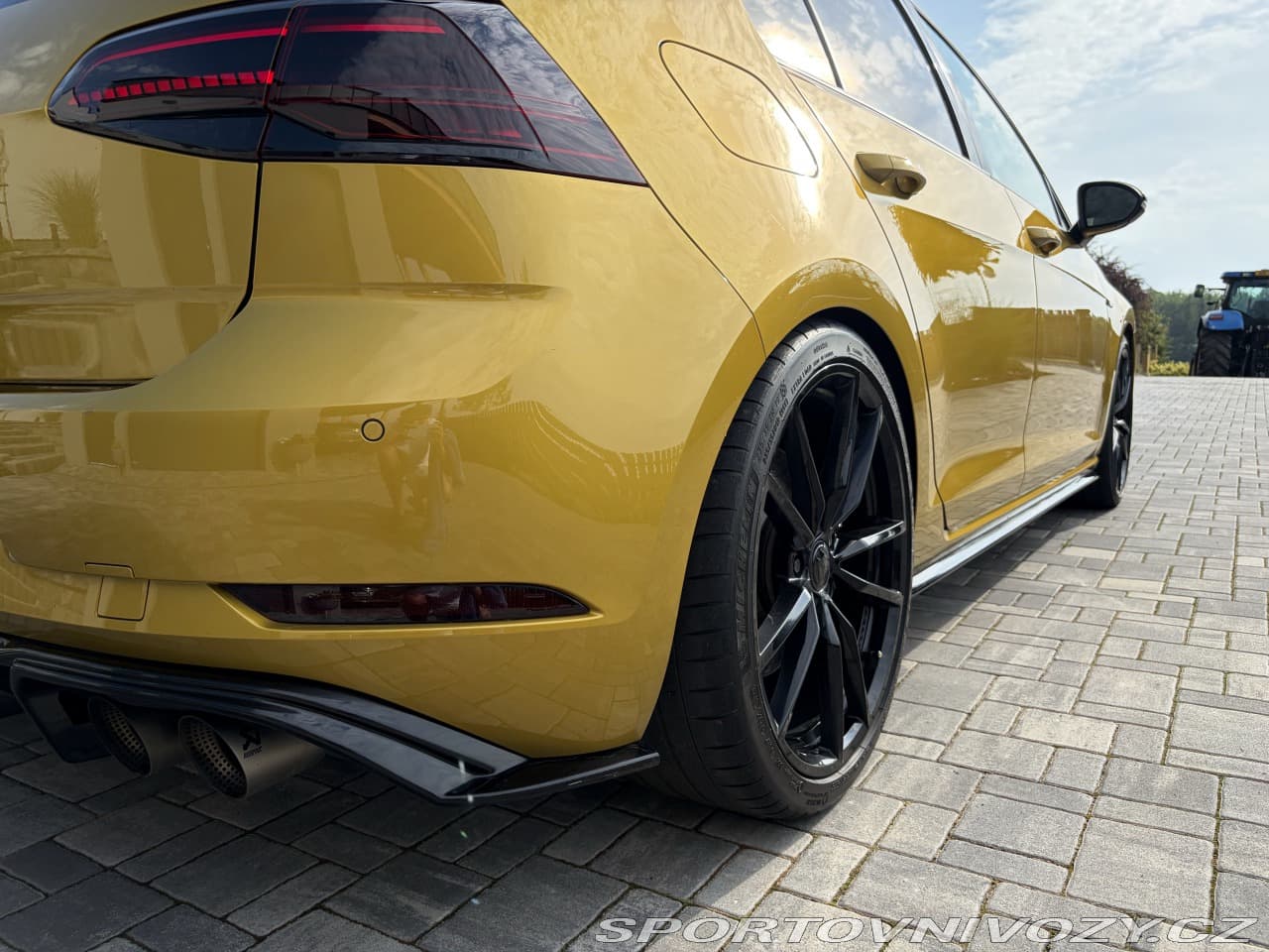 2017 Volkswagen GOLF - 11