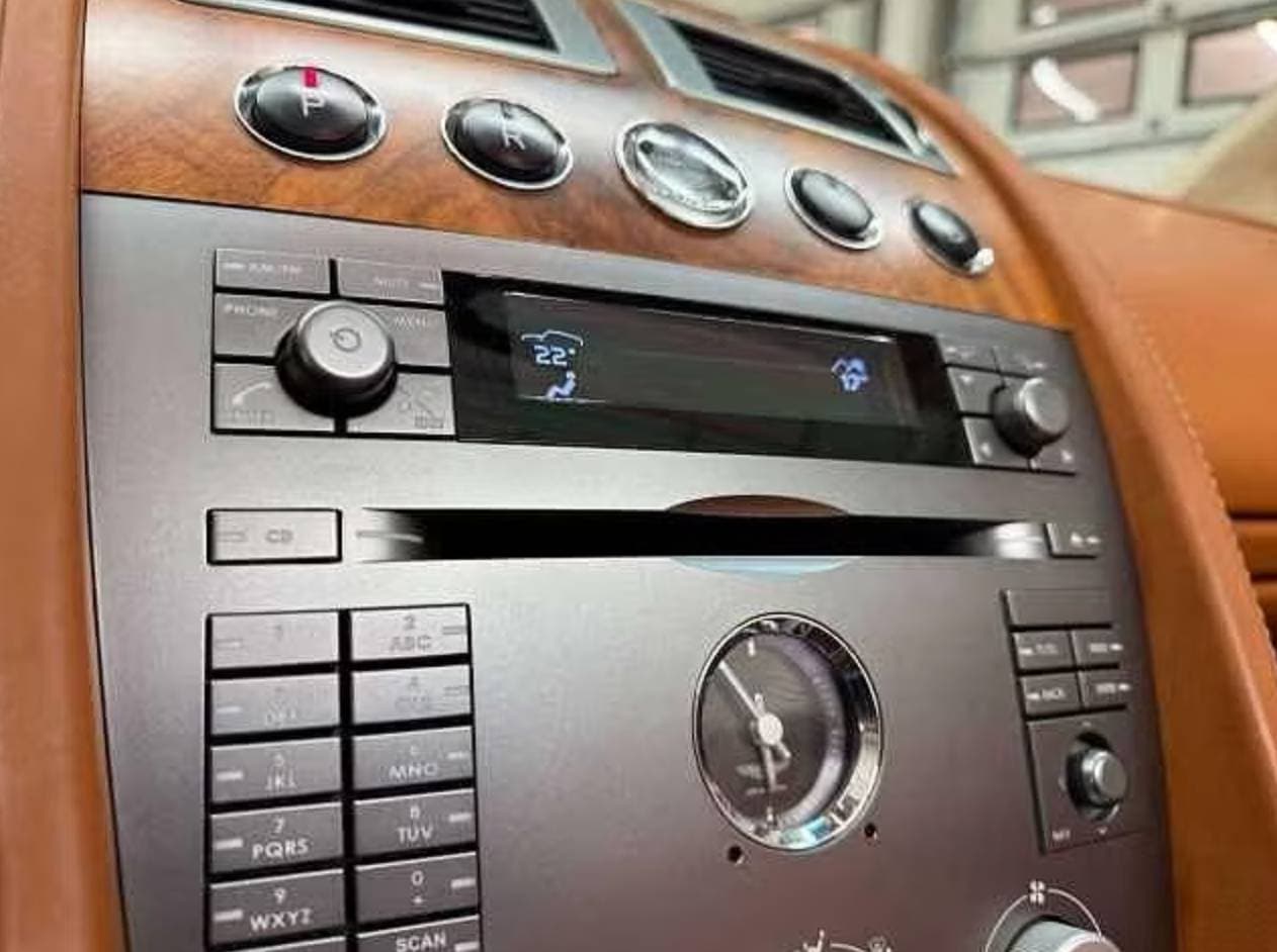 2006 Aston Martin DB9 - 19