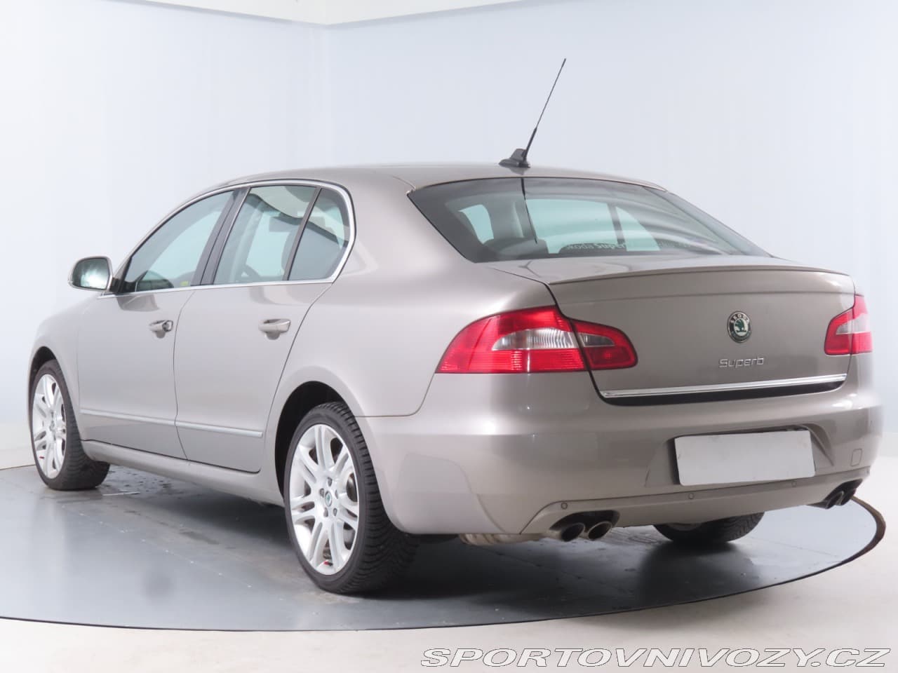 2009 Škoda SUPERB - 4