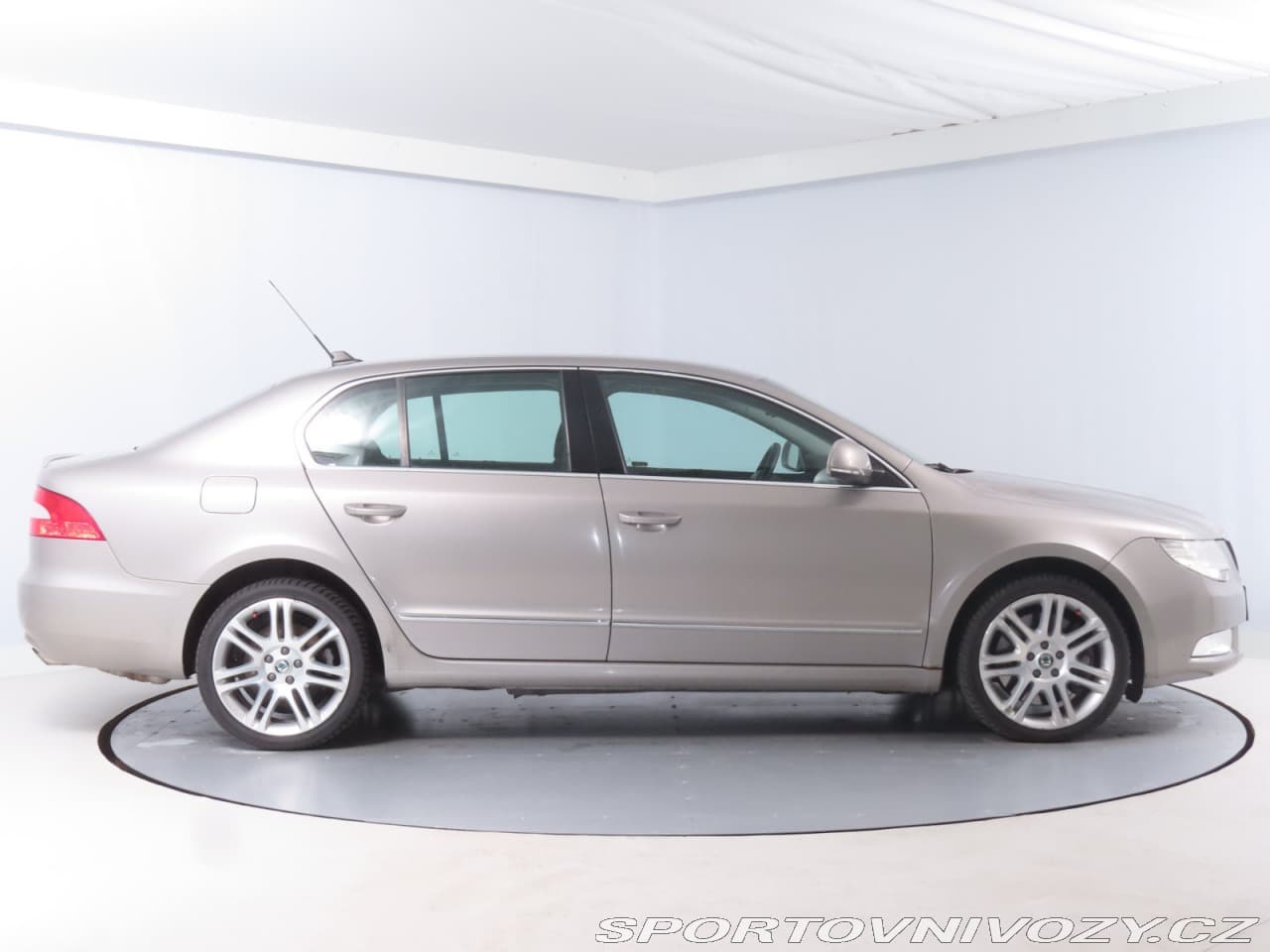 2009 Škoda SUPERB - 6
