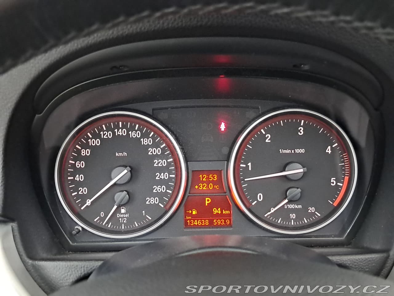 2010 BMW 3-SERIES - 11
